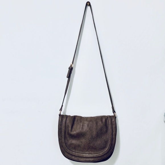AMELIE GALANTI | Large Saddlebag Crossbody Bag - Picture 5 of 16